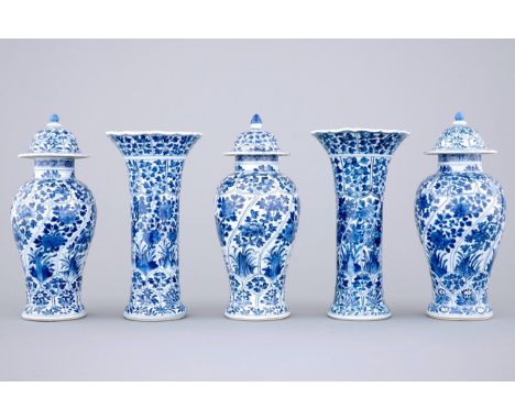 A blue and white Chinese porcelain garniture of 5 vases, Kangxi, 18th C. H: 25,5 cm (the tallest) Condition reports and high 