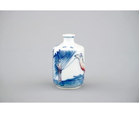 A Chinese blue and underglaze red porcelain snuff bottle with a camel, 18/19th C. H.: 6,5 cm Condition reports and high resol