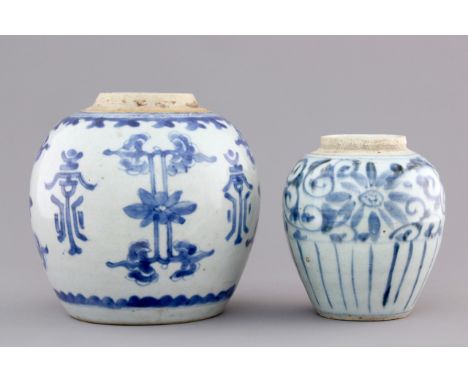 Two Chinese blue and white ginger jars, one Kangxi, one Ming Dynasty H: 16,5 and 13,1 cm Condition reports and high resolutio