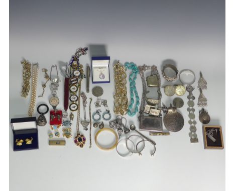 A quantity of Jewellery and Costume Jewellery, including a jade bangle, silver cufflinks, a quantity of Oriental white metal 