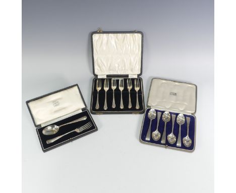 A cased set of six Edwardian silver Egg Spoons, by&nbsp;Josiah Williams &amp; Co., hallmarked London, 1903, Old English patte