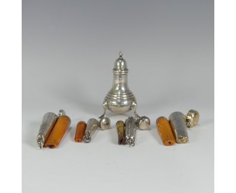 An Edwardian silver Cheroot Holder Case, hallmarked Birmingham, 1907, foliate engraved decoration, 8.5cm long, the interior w