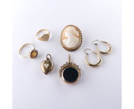 A 9ct gold Swivel Fob, set carnelian and bloodstone, together with a 9ct gold mounted oval shell cameo brooch, a 9ct gold mou