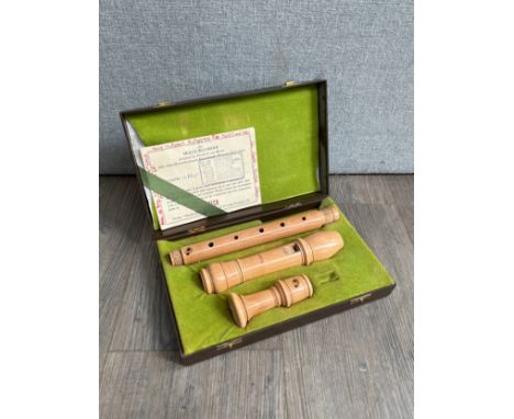 A Moeck treble recorder (Friedrich von Huene after Rottenburgh) circa 1979, with original certificate, cased