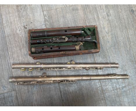 A quantity of flute spares including 'Wood and Ivy' 