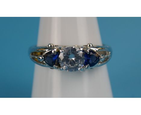 Costume ring