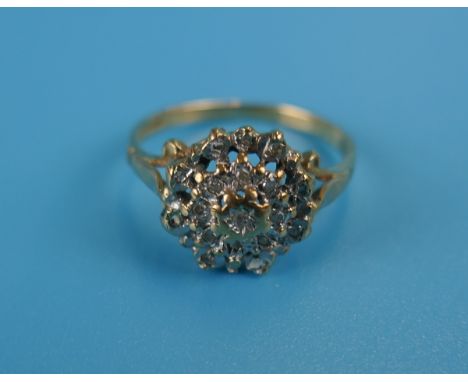 Gold diamond set cluster ring