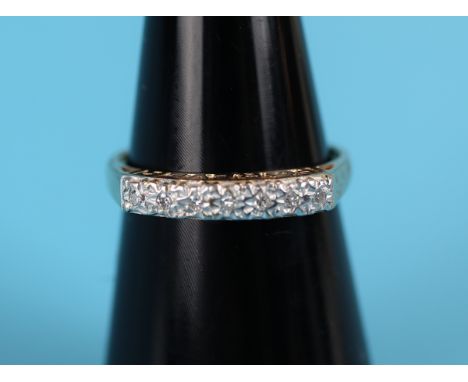 Gold diamond set ring