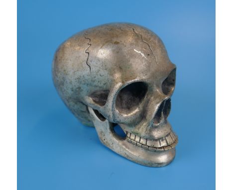 Cast skull - Approx height 9cm