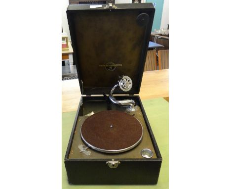 Vintage Columbia Grafonola with carrying case. (B.P. 21% + VAT)