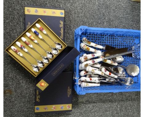 Box of Royal Worcester to include; 'Evesham Gold' two sets of boxed teaspoons and one of pastry forks, 'Evesham' loose cutler