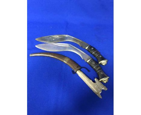 ARMY BELT AND KNIVES6 in total