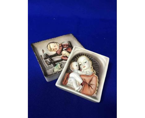 NINE GOEBEL ITEMSincluding wall hanging plates