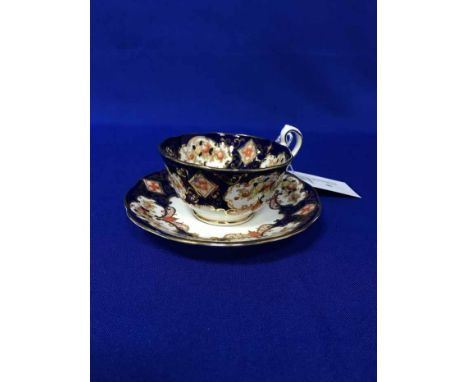 ROYAL ALBERT PART TEA SETincluding six cups, six saucers, six plates and one larger plate