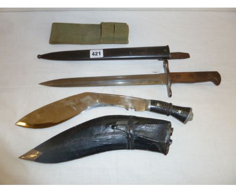 Elsener Schwyz bayonet in metal scabbard - No. 937937 and a Kukri knife in scabbard (2) 