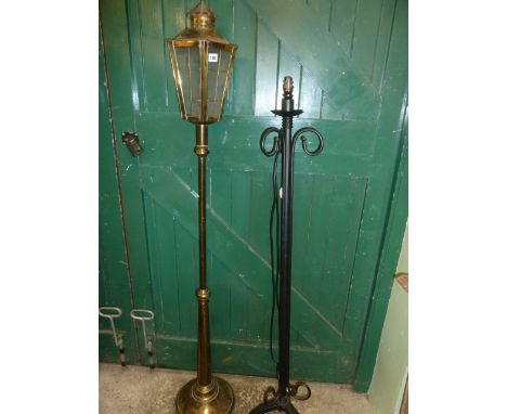 Brass lantern standard lamp and black metal standard lamp (2) 