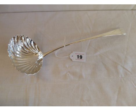 Shell moulded silver punch ladle - London 1796