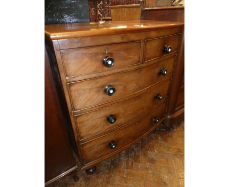 Victorian mahogany bow front 5 drawer chest