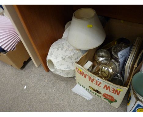 Quantity of table lamps and box of miscellaneous items including a boule clock etc