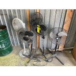 Lot of 7 pedestal fans of different brands, models and sizes. Please inspect / Lote de 7 ventilador