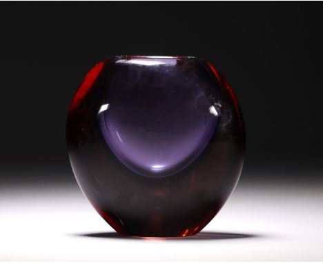 Flavio POLI (1900-1984) Vase in violet-red and brown-tinted glass, Italian work by Seguso Vetri in Murano circa 1955/60. - We