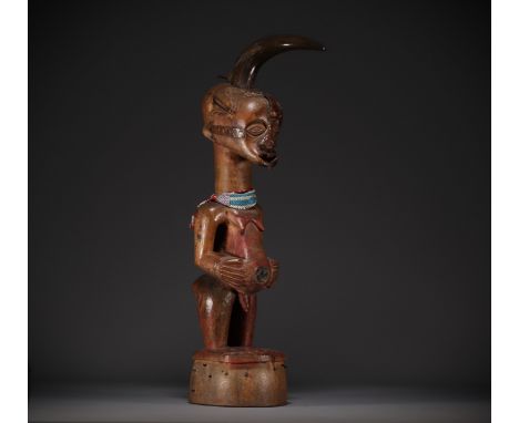 Important SONGYE male statue from the TSHOFA region, collected around 1900. The workshops of the Kalebwe ya Ntambwe produced 
