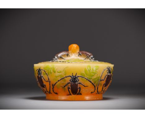 Amalric WALTER (1870-1959) and Henri BERGE (1870-1937) "Trois Capricornes du chene" Bonbonniere in pate de verre, signed on o