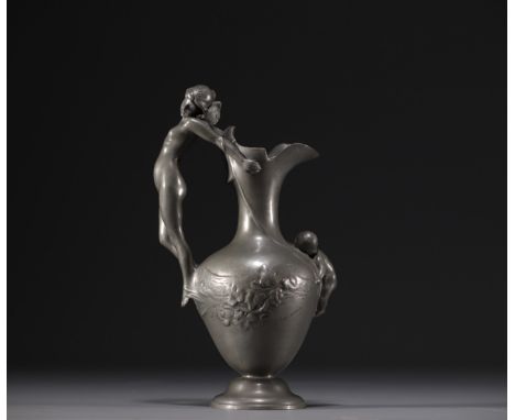 AKERMAN - Pewter jug vase with elf and baby design, circa 1900. - Weight: 2.41 kg - Shipping available - Sizes: H 265 MM X L 