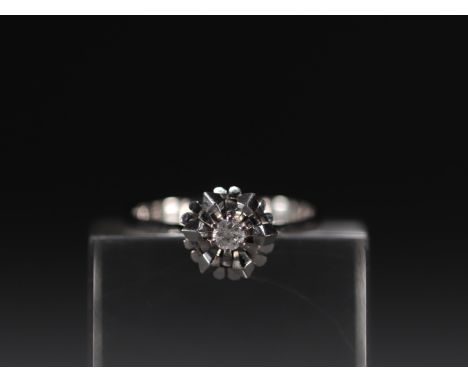 Ring in 18k white and brilliant gold weighing 3.6 g. Metric finger 58 - Weight: 3 g - Shipping available - Sizes: DOIGT METRI