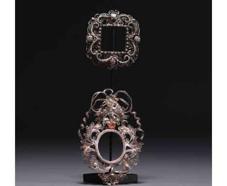 Set of two small filigree silver frames, Russia, 18th century. - Weight: 52 g - Shipping available - Region: Russia - Sizes: 