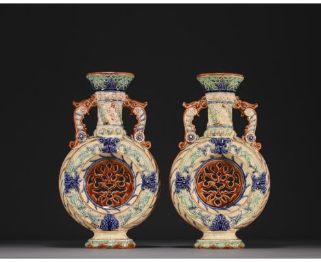 Pair of Wasmuel earthenware openwork "Buire" vases, circa 1900. - Weight: 4.02 kg - Shipping unavailable - Region: Belgique -