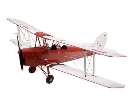  De Havilland 'Tiger Moth' : an exceptional flying scale model of G-APLU, the panelled and fine fabric covered fuselage, main