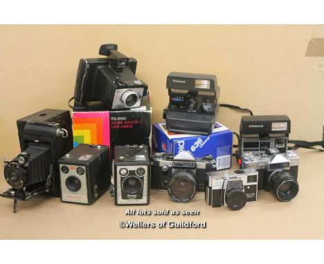 *VINTAGE CAMERA JOB LOT BUNDLE - POLAROID / KODAK / ZENIT / PRACTICA - 35MM  (LOT SUBJECT TO VAT) [LQD114]