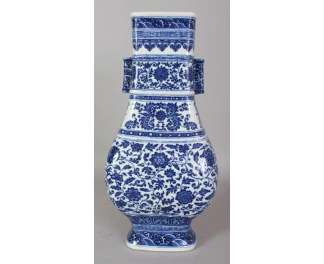 A CHINESE MING STYLE BLUE & WHITE PORCELAIN ARROW VASE, the base with a Qianlong seal mark, 15.25in high.