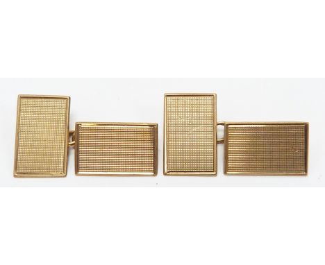 A pair of 9ct gold engine turned cufflinks, 3.7g&nbsp;