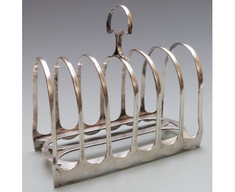 Edward VII hallmarked silver seven bar toast rack, London 1904 maker William Hutton &amp; Sons Ltd, length 15cm, weight 300g