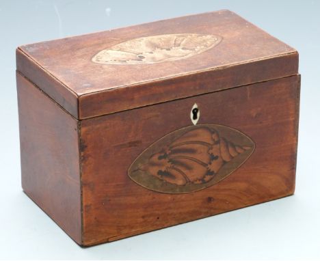 Georgian mahogany two division tea caddy with shell inlay to top and front, width 19cm