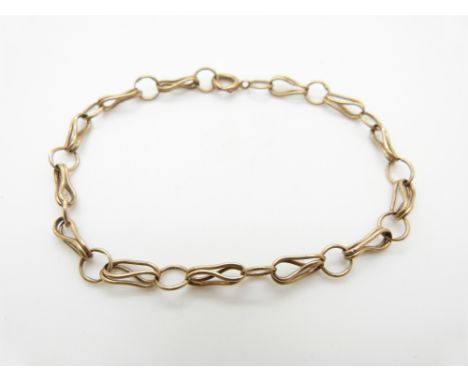 A 9ct gold bracelet, 6.6g