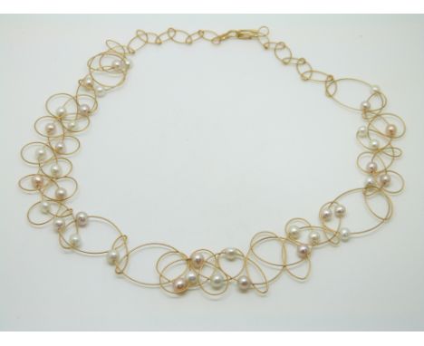 An 18ct gold pearl choker necklace&nbsp;