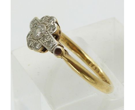 Art Deco 18ct gold ring set with diamonds in a platinum setting (size M)