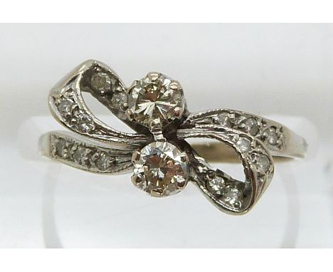 Victorian 18ct gold ring set with diamonds in a bow (size N)