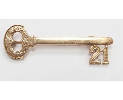 A 9ct gold key brooch for a 21st birthday, 2.7g, width 1.5cm x length 5.3cm&nbsp;