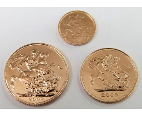 Westminster Coins cased set of 2009 gold sovereigns, comprising a gold full sovereign, gold half sovereign and gold quarter s