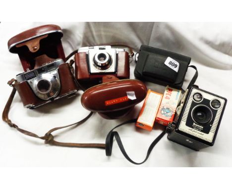 A small quantity of vintage camera and equipment including Kodak, etc.