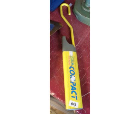 A Metro compact stoplock with key