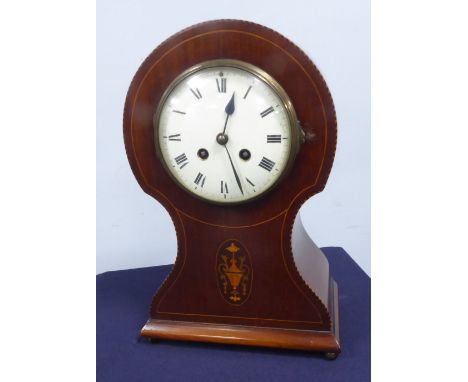 SHERATON REVIVAL STYLE MAHOGANY MANTEL CLOCK WITH 8 DAYS STRIKING MOVEMENT AND SILVERED DIAL, IN BALLOON SHAPED CASE WITH URN