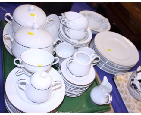 A Noritake “Guenevere” pattern part combination service