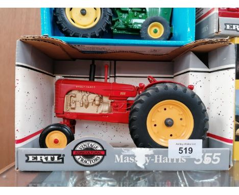 A BOXED ERTL DIE CAST MASSEY HARRIS TRACTOR 555 MODEL, 1:16 SCALE, REF NO. 1105 