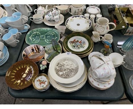 A COLLECTION OF ASSORTED CERAMICS TO INCLUDE REGENCY TEA CUPS AND SAUCERS ETC 