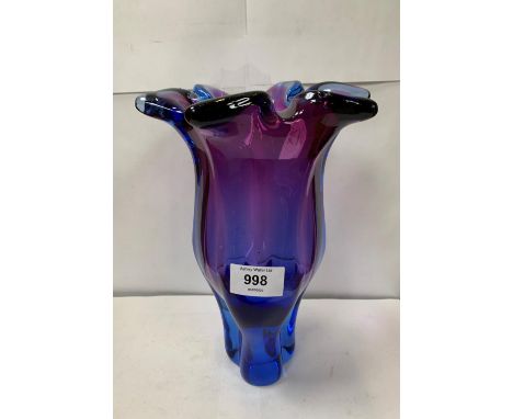 A MURANO BLUE GLASS VASE 